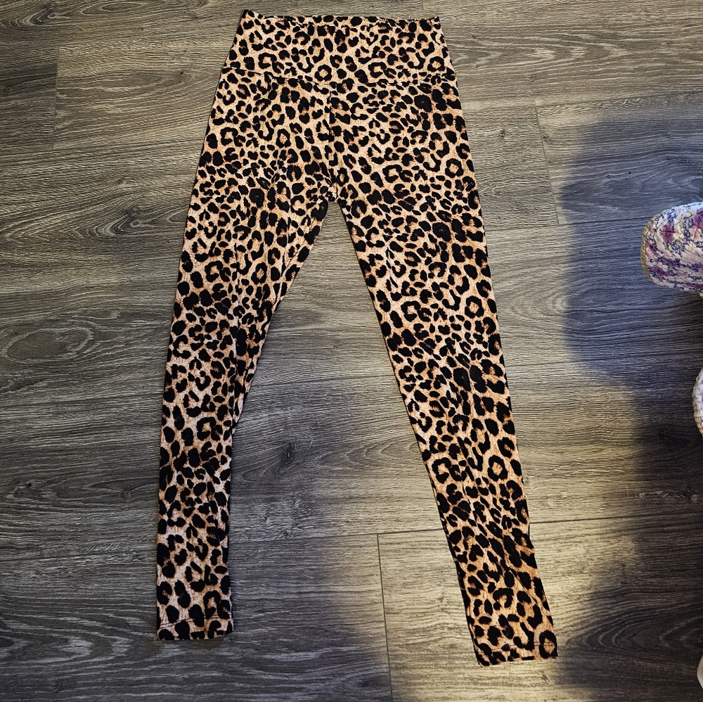 Animal print leggings.